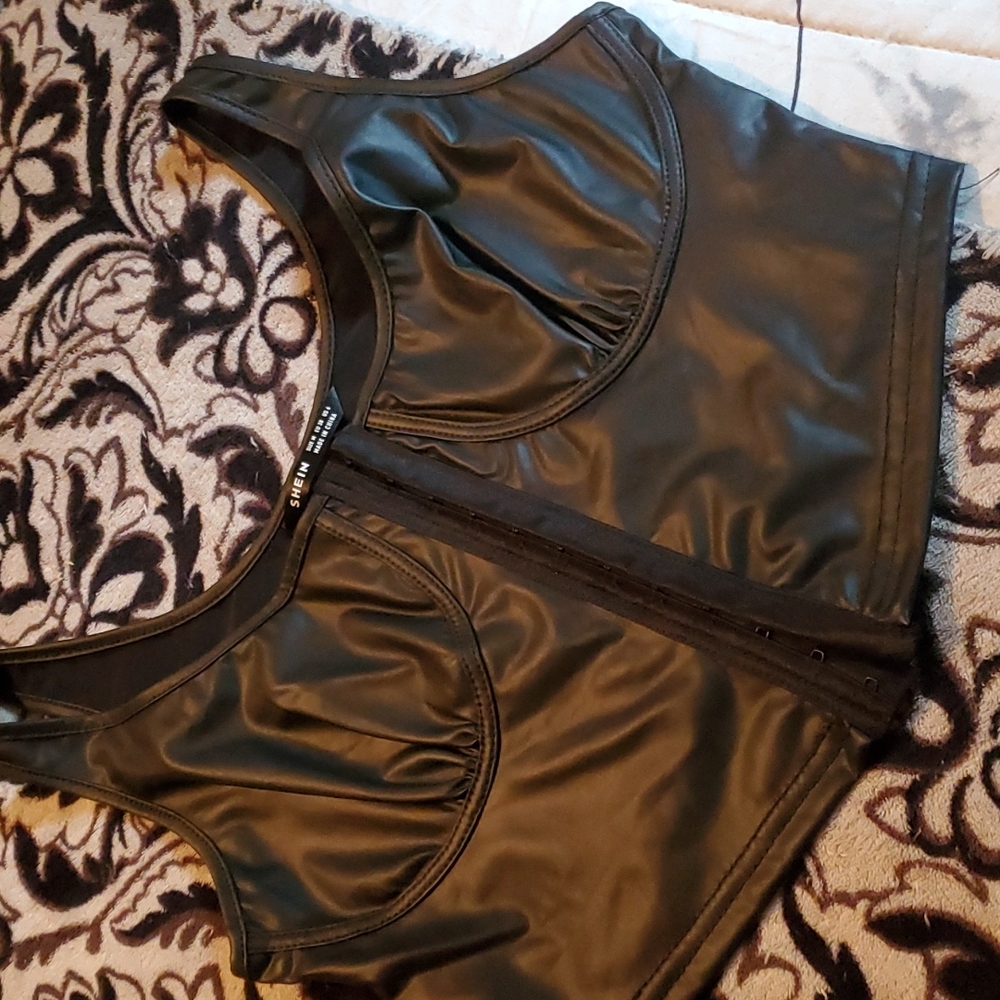 Ladies Crop Top